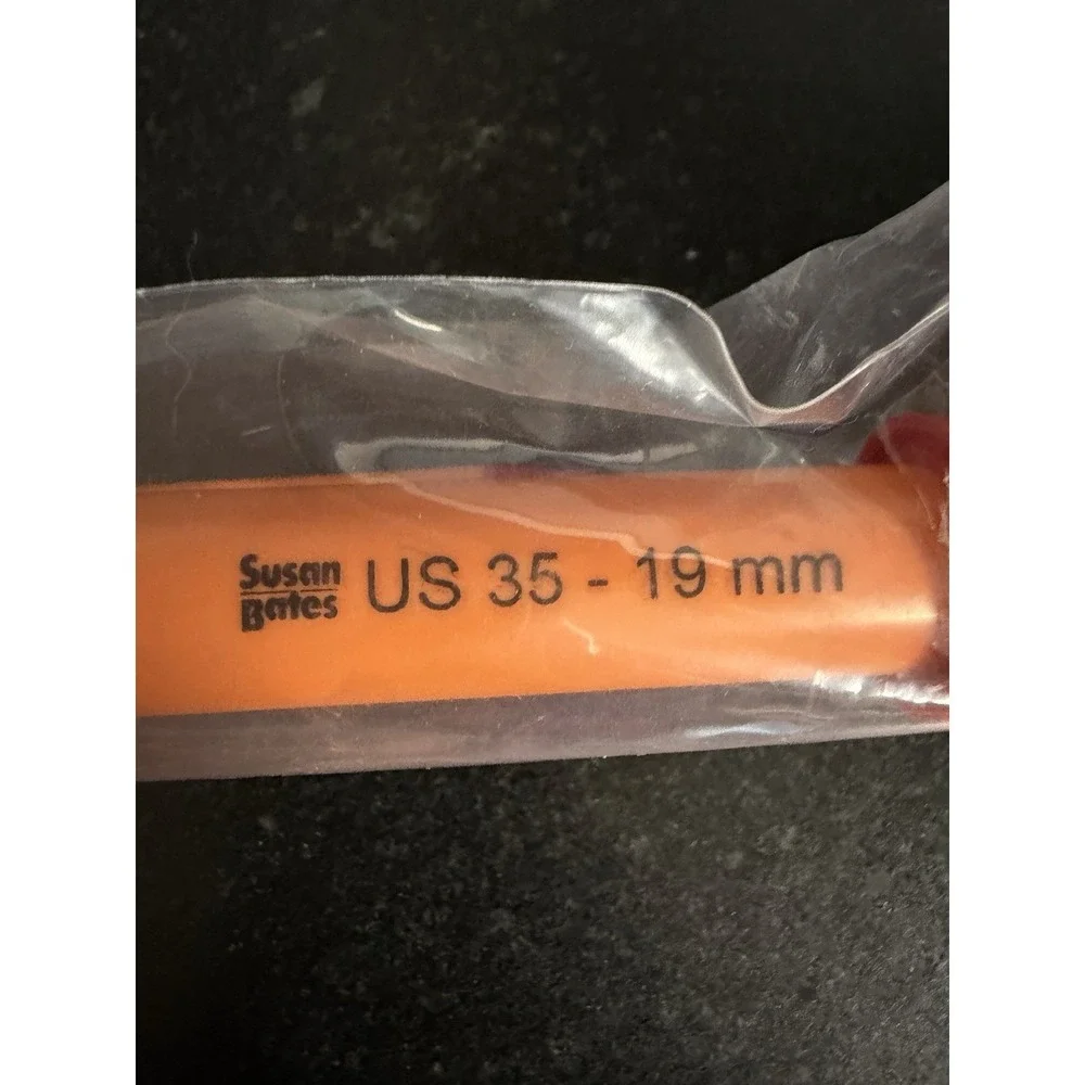 Susan Bates US 35 19mm 14